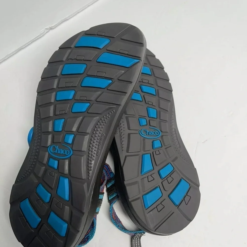 chaco size 5 striped kids sandals